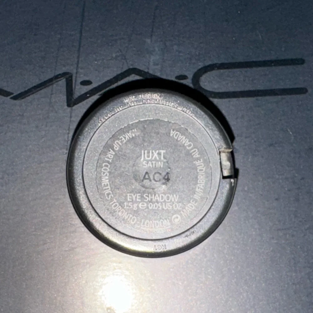 Mac juxt eyeshadow